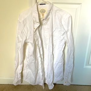 White St. John’s Bay Button Down Oxford Shirt
